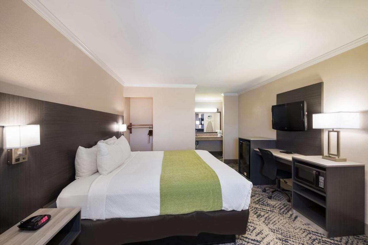 Surestay Hotel By Best Western Rockdale Экстерьер фото