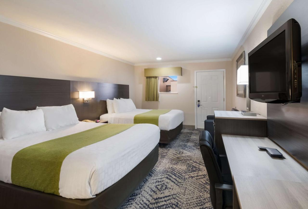 Surestay Hotel By Best Western Rockdale Экстерьер фото
