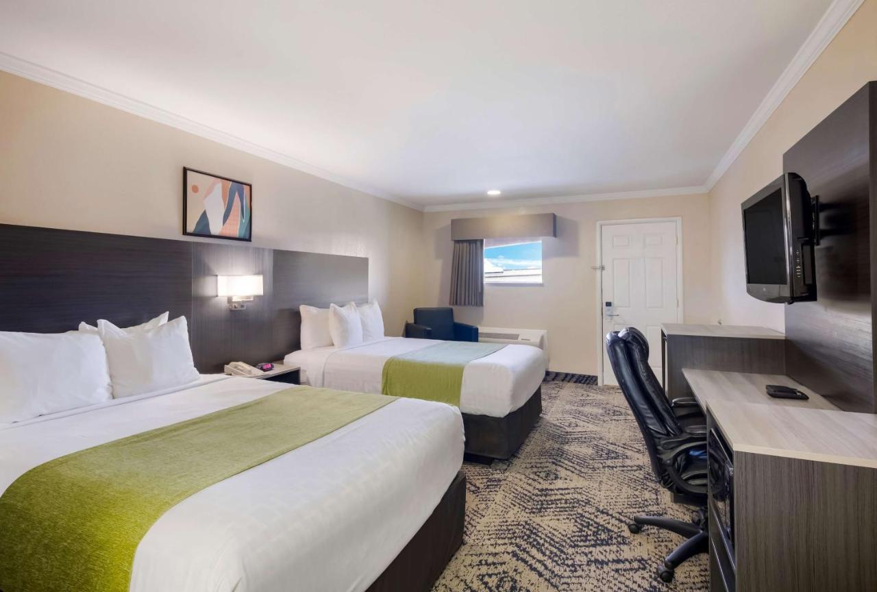 Surestay Hotel By Best Western Rockdale Экстерьер фото