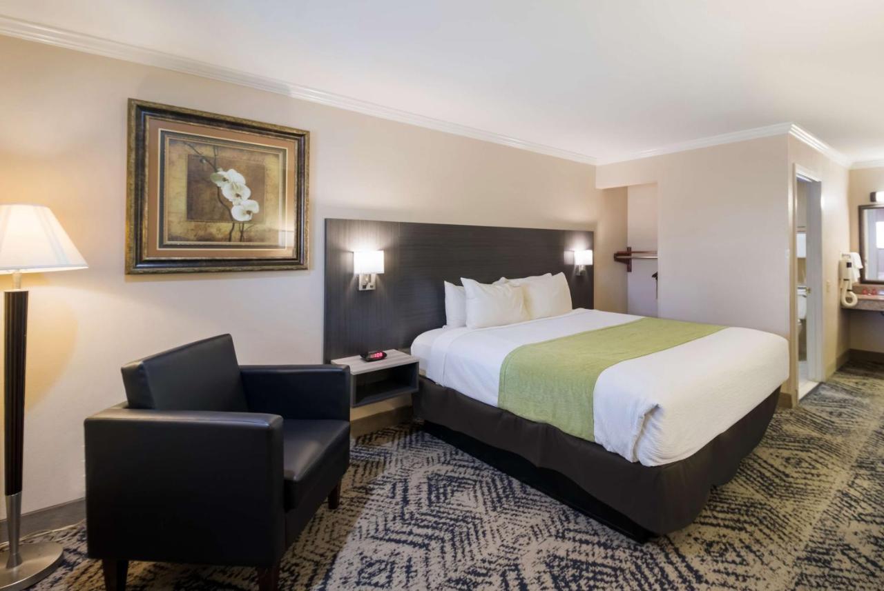 Surestay Hotel By Best Western Rockdale Экстерьер фото