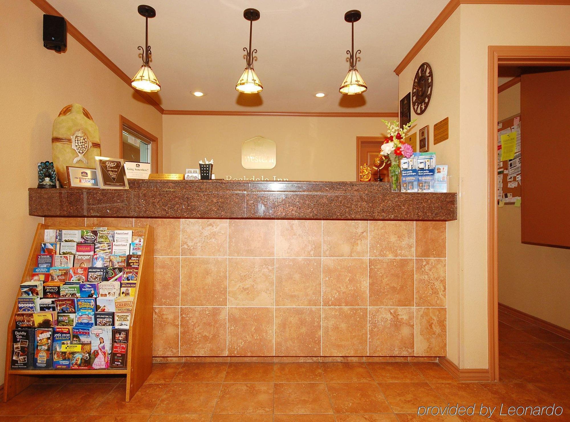 Surestay Hotel By Best Western Rockdale Интерьер фото